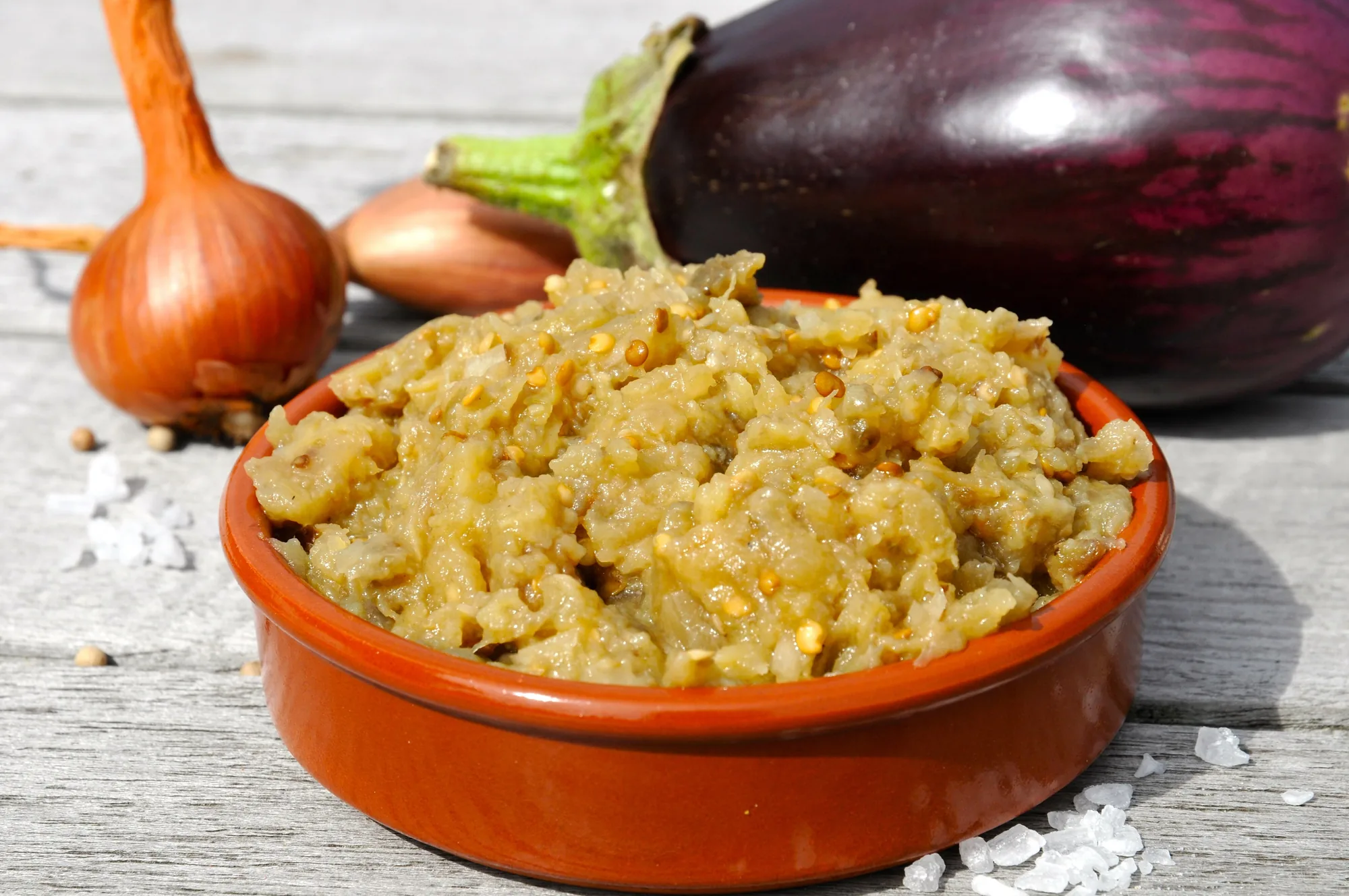 Salata de vinete mit Öl
