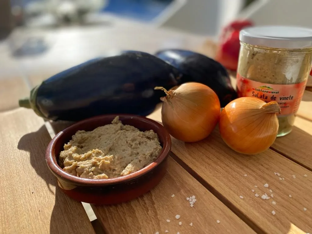 Salata de vinete mit Mayonnaise