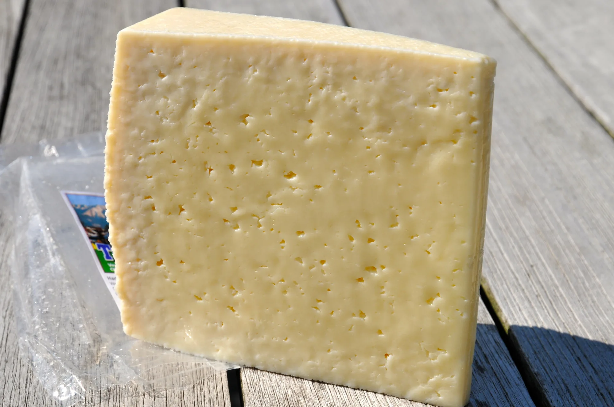 Telemea aus Kuhmilch (gereift)